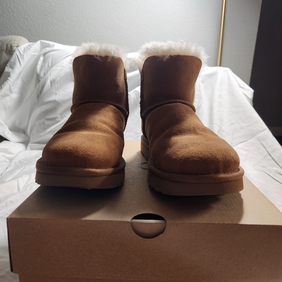 Ugg boots - Picture 4 of 5